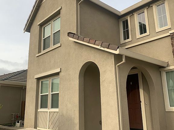 2nd image of 339 Water Lily Cir