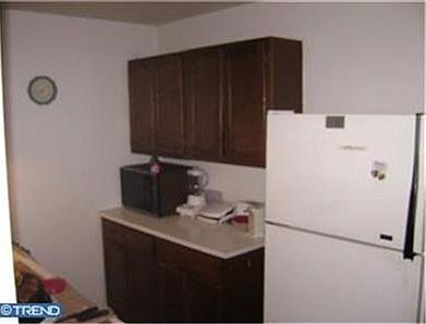 5th image of 1313 W 8th St