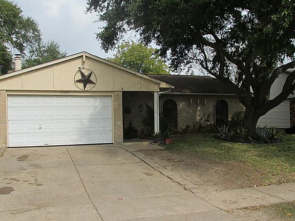 3rd image of 17522 Autumn Hills Dr