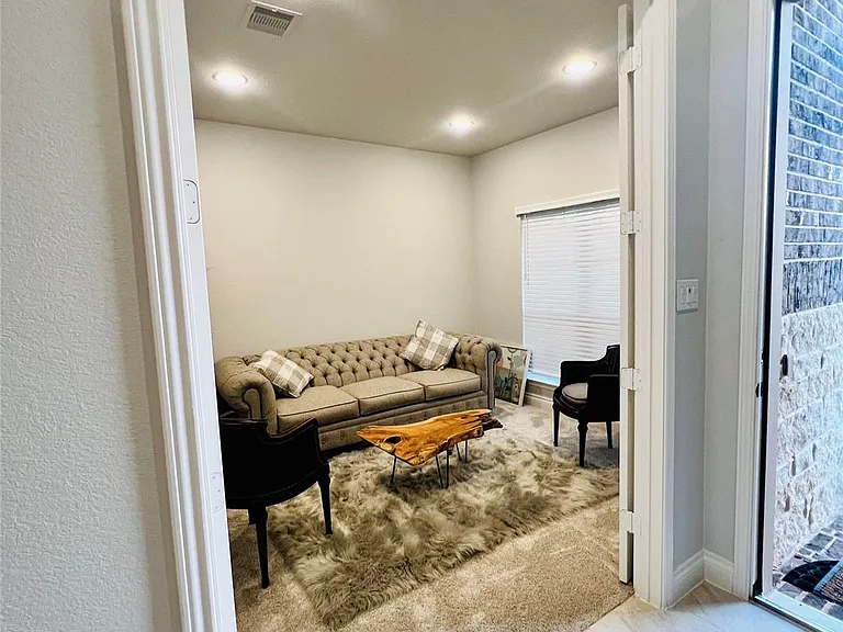 2102 Marian Lee Ln — Photo 27