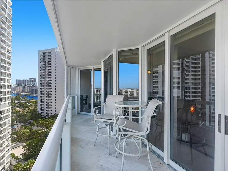 21055 Yacht Club Dr #1804 — Photo 24