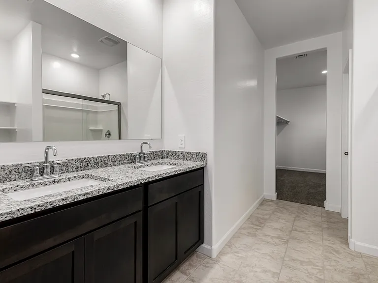 2850 W Sheppard Ave — Photo 14