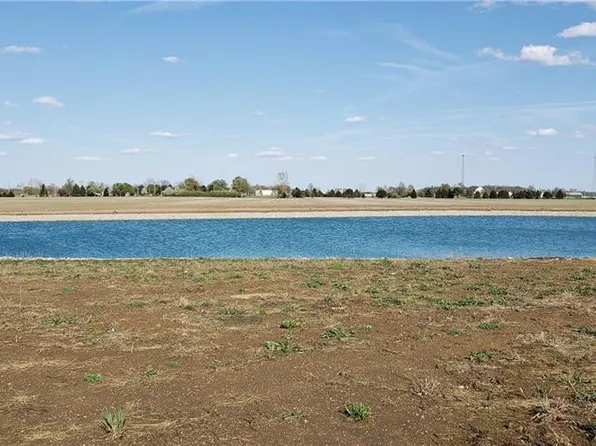 10589 Elk Dr, Findlay, OH 45840