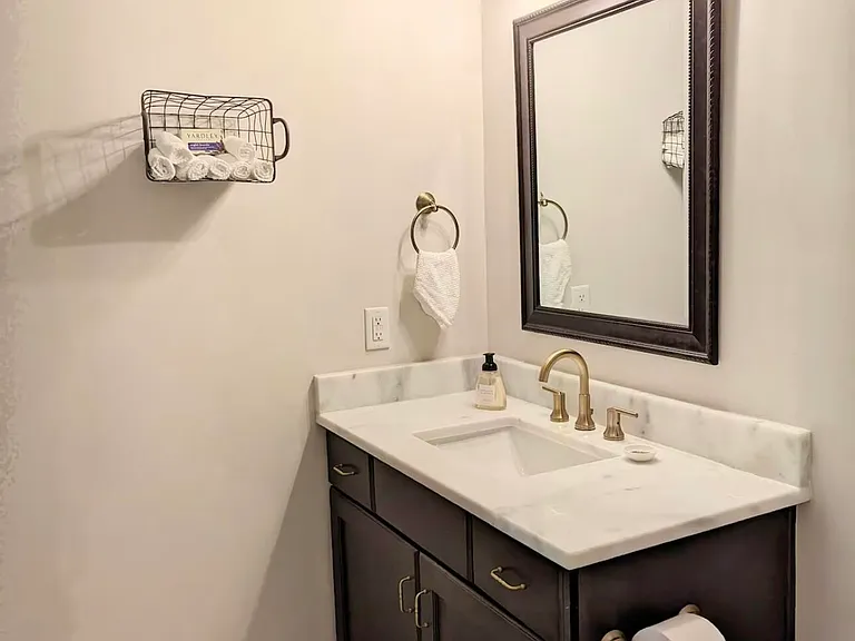 360 W Maine Ave — Photo 22