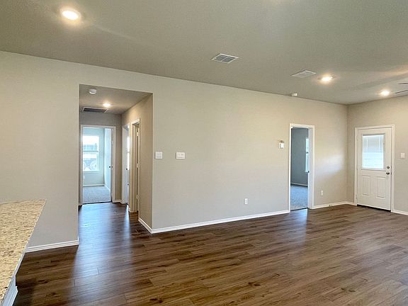 5th image of 2909 Cyprian Rd