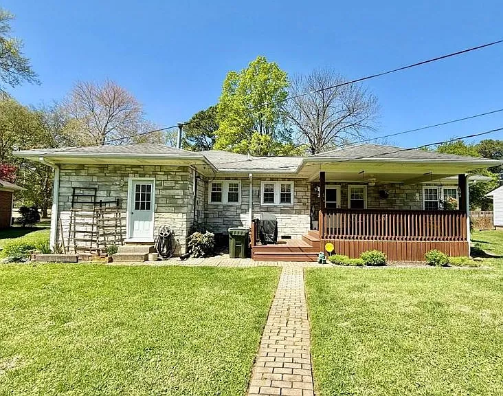 3210 Circle Dr — Photo 8