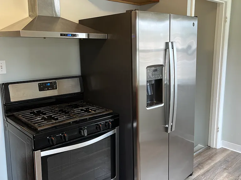 2716 White Oak Ave — Photo 5