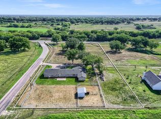 88 W Line Rd, Whitesboro, TX 76273