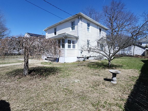 3rd image of 137 Cobb St