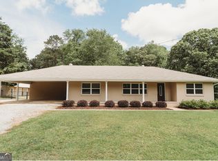 8394 Banks Mill Rd, Douglasville, GA 30135