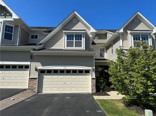 1309 Hawthorn Way, New Windsor, NY 12553