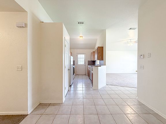 4th image of 4202 Jeff Scott Dr APT B