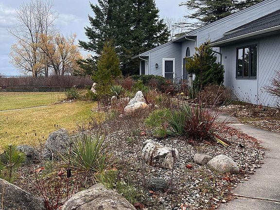 5th image of 104 Blue Heron Dr