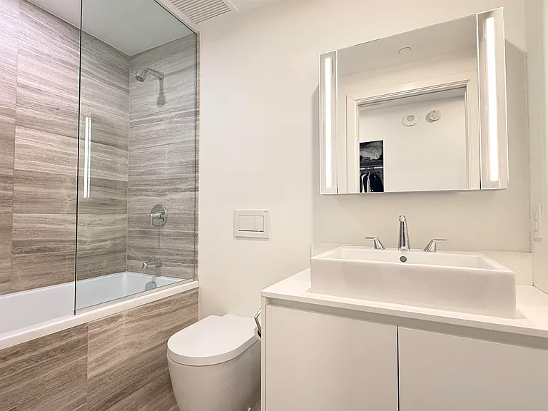 1480 Howe St #3908 — Photo 14