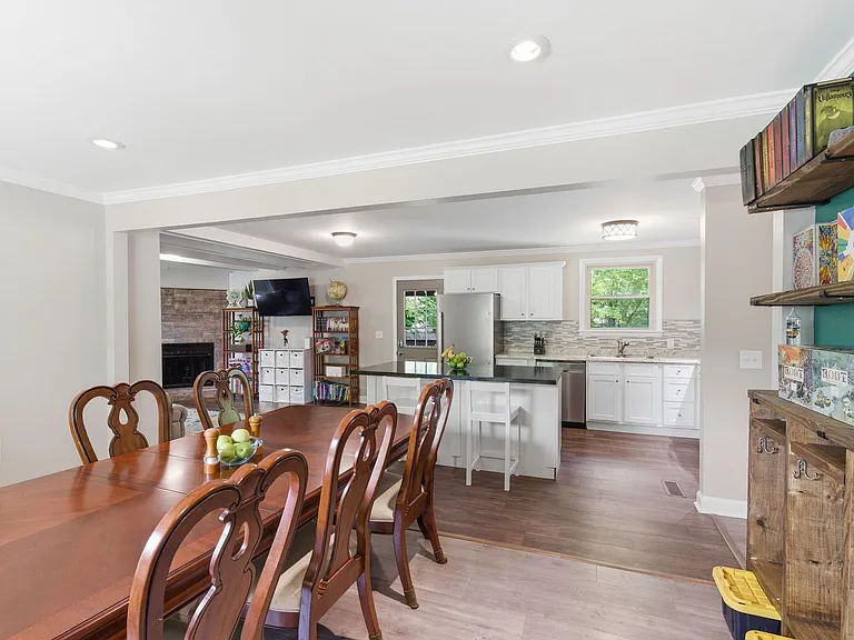 3213 Sennadale Ln — Photo 11