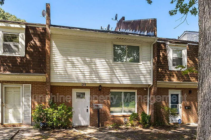 139 Bristol Ave