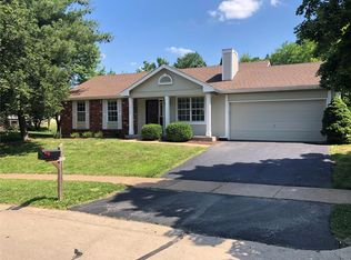 16106 Castlerea Blvd, Ballwin, MO 63021