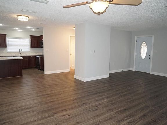 3rd image of 3013 Marlo Blvd