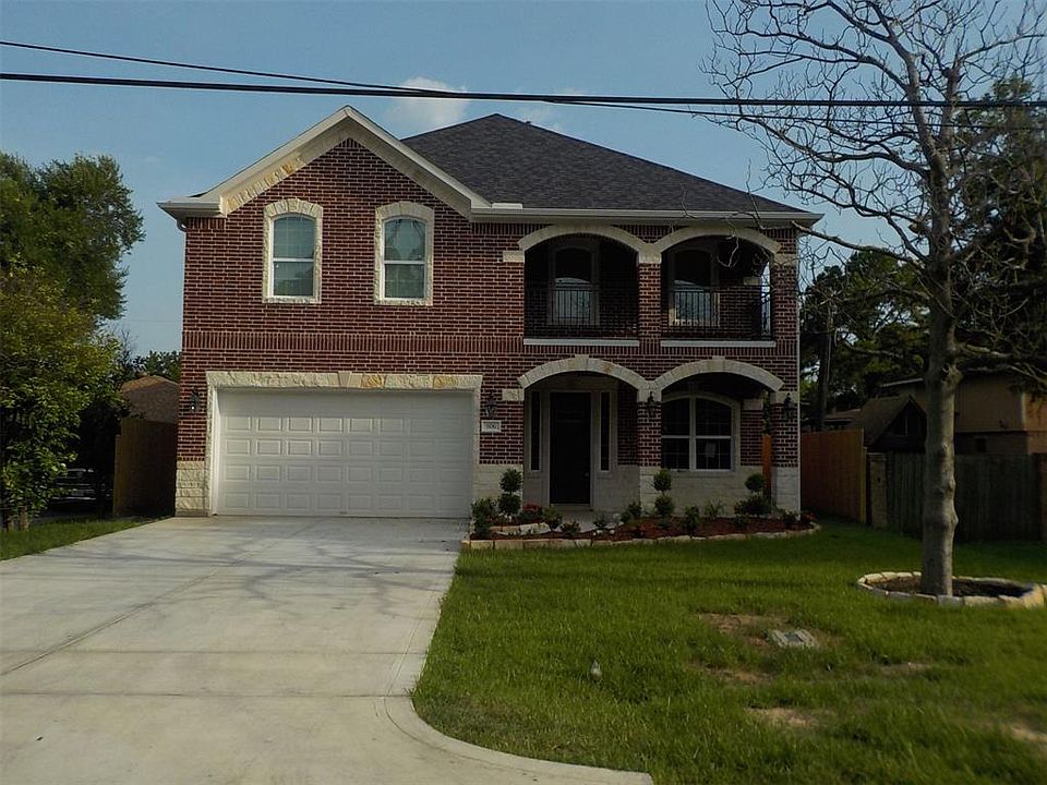 1st image of 906 Avenue L