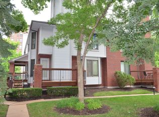 445 Clara Ave APT 22, Saint Louis, MO
