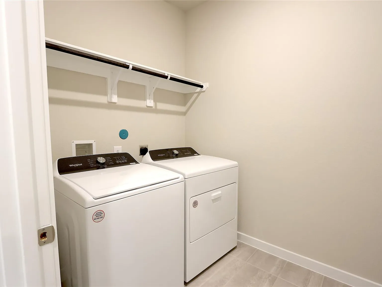 3 bed, 2.0 bath, 1847 sqft, $2,250 — Photo 4