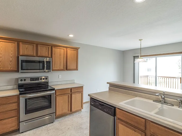 340 NE Carefree Ln — Photo 6