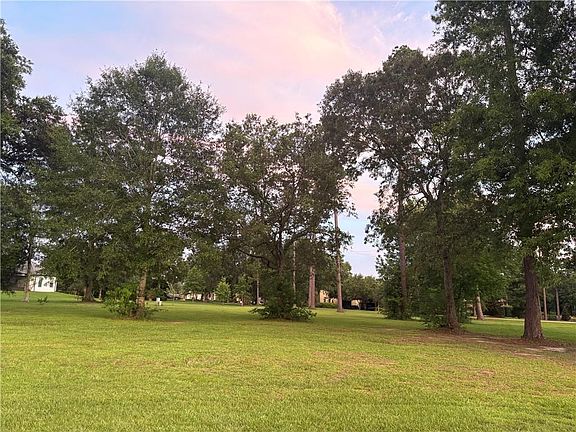 3rd image of 964 Great Southern Dr