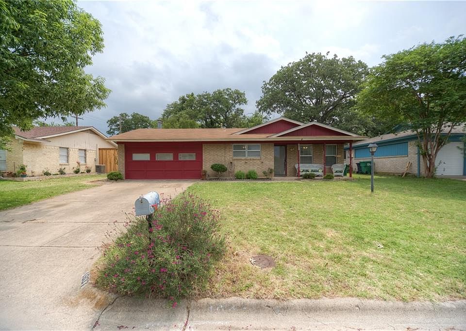 1st image of 1907 Westwood Dr