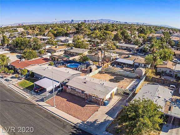 3rd image of 5913 Balzar Ave