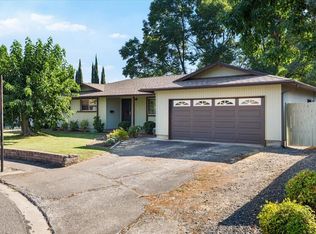 1164 N 5th St, Central Pt, OR 97502
