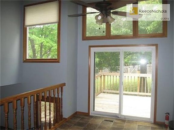 Kitchen/Dining combo that looks out to spacious back yard.