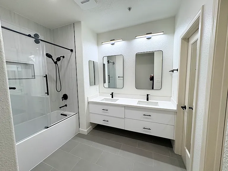 2211 Beech Cir — Photo 7