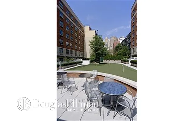 Sold by Douglas Elliman | media 19