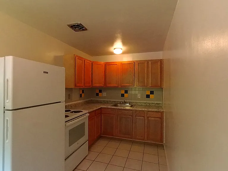 3535 Otis St — Photo 10