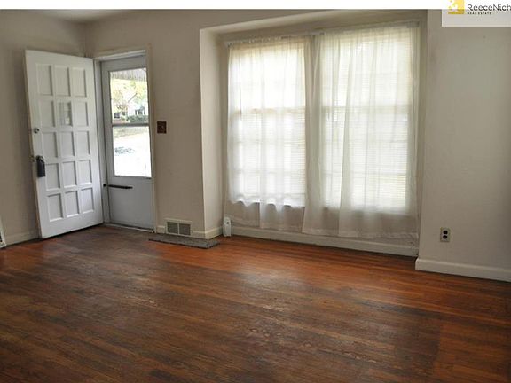 5th image of 9805 Brooklane St