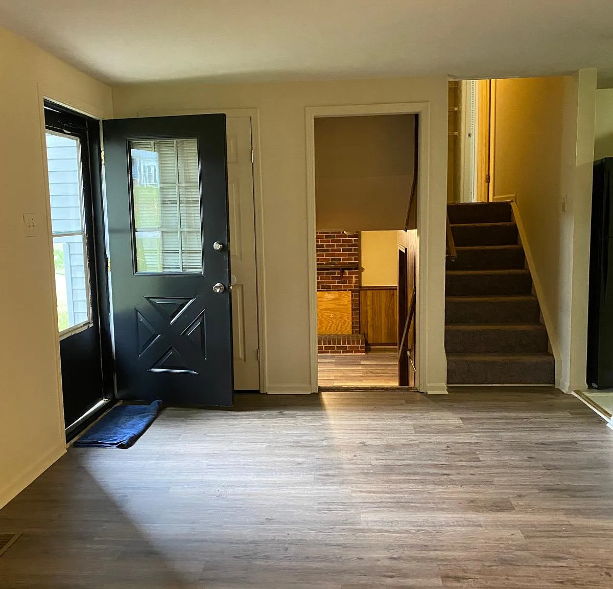 3 bed, 2.5 bath, 1560 sqft, $1,850 — Photo 2