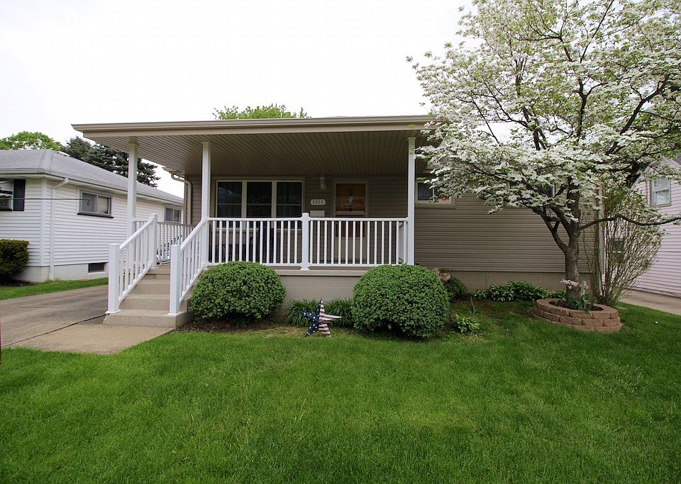 1st image of 3323 Tangent St