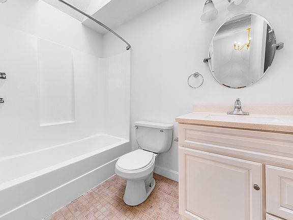 5th image of 497 Broadway St #11183645