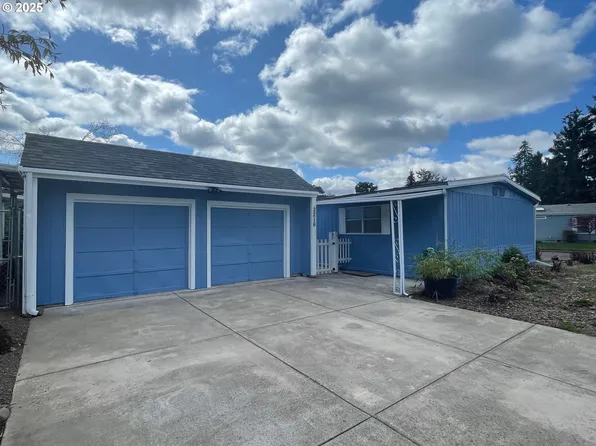 2216 Greentree Dr NE, Salem, OR 97305