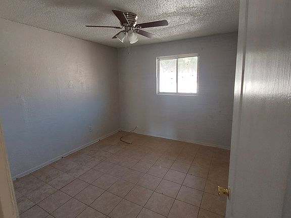 5th image of 2602 E Monte Cristo Ave APT 3