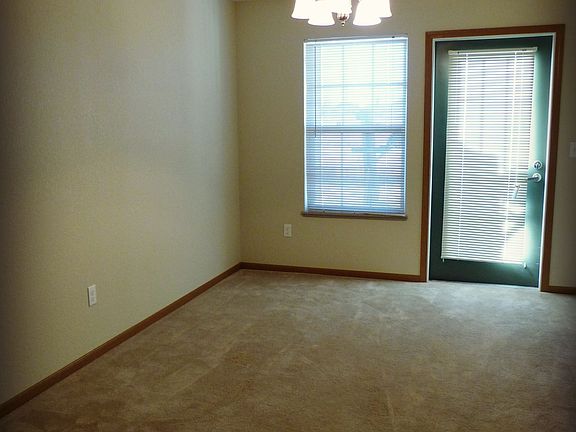 3rd image of 16 Osterhout Dr #10085002