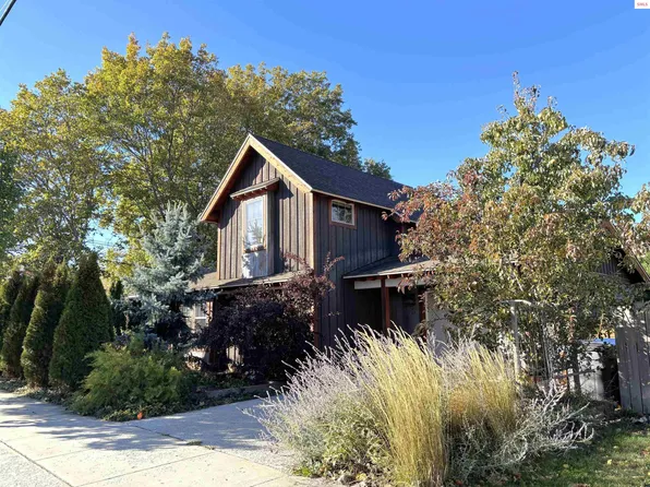 210 Olive Ave, Sandpoint, ID 83864