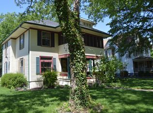623 S 4th St, Watseka, IL 60970