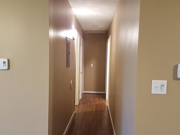 4th image of 7433 Hazelcrest Dr APT G