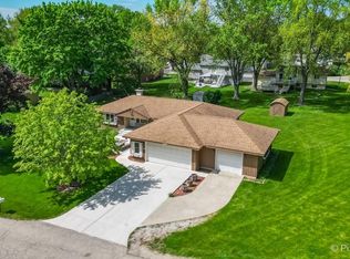1104 Goodview Ave, Johnsburg, IL 60051