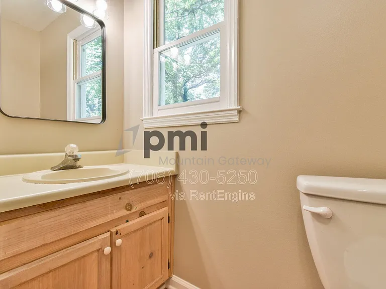 135 Beacon Hill Dr — Photo 24