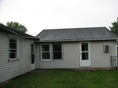 2nd image of 525 Garnet Ct