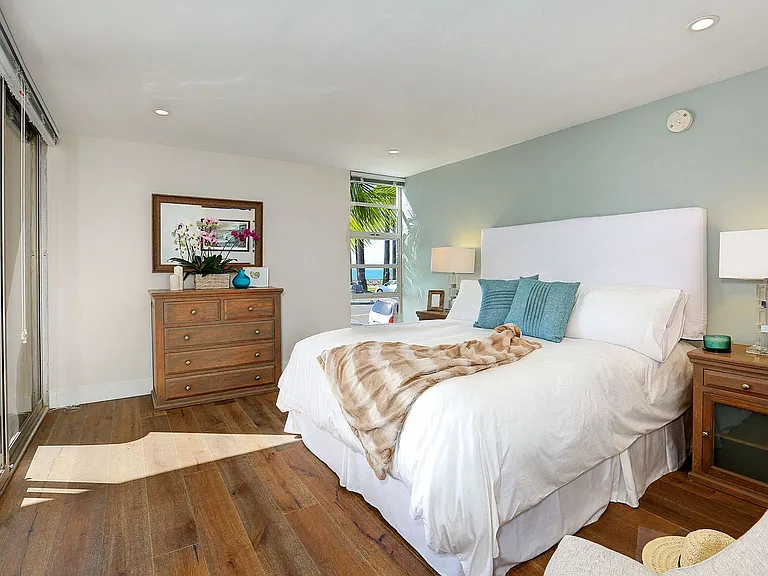 1025 Ocean Avenue — Photo 108