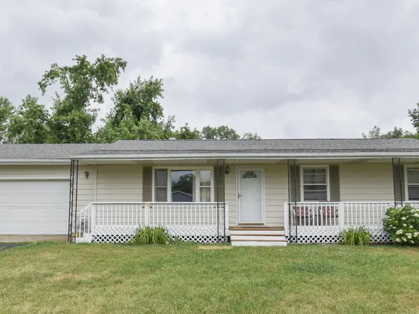 831 Rolling Meadows Dr, Quincy, MI 49082