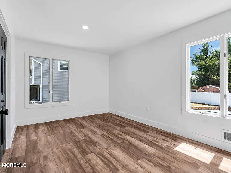 24 Woodlark Rd — Photo 15